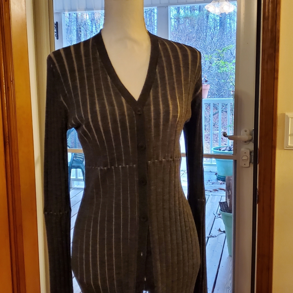 NWT Vera Wang Gray Sweater Size M
